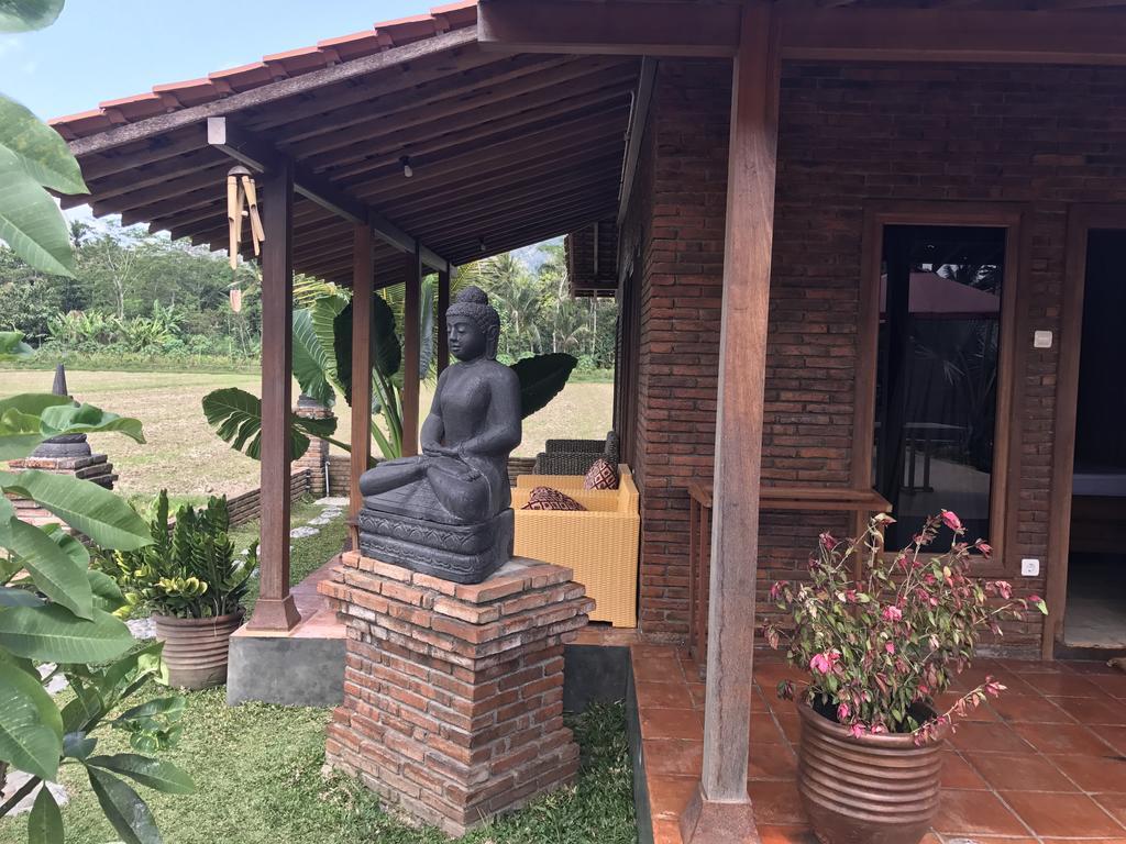 Rumah Dharma Магеланг Екстериор снимка